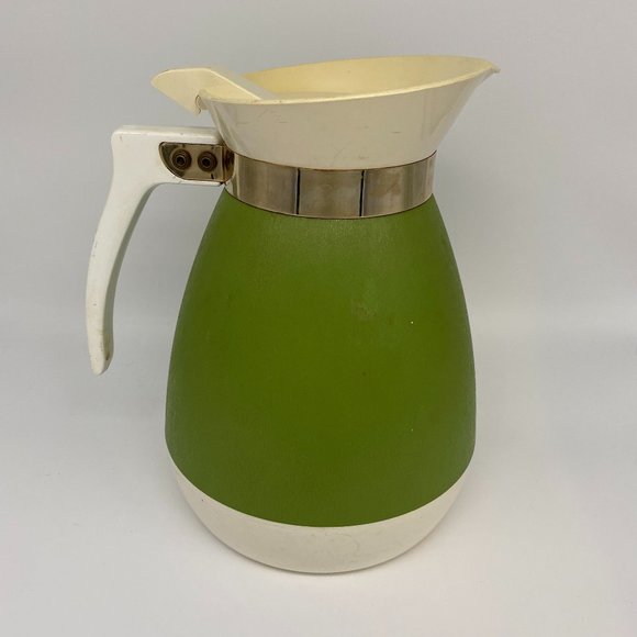 Vintage West Bend Insulated Pitcher Avocado Green - Picture 1 of 10